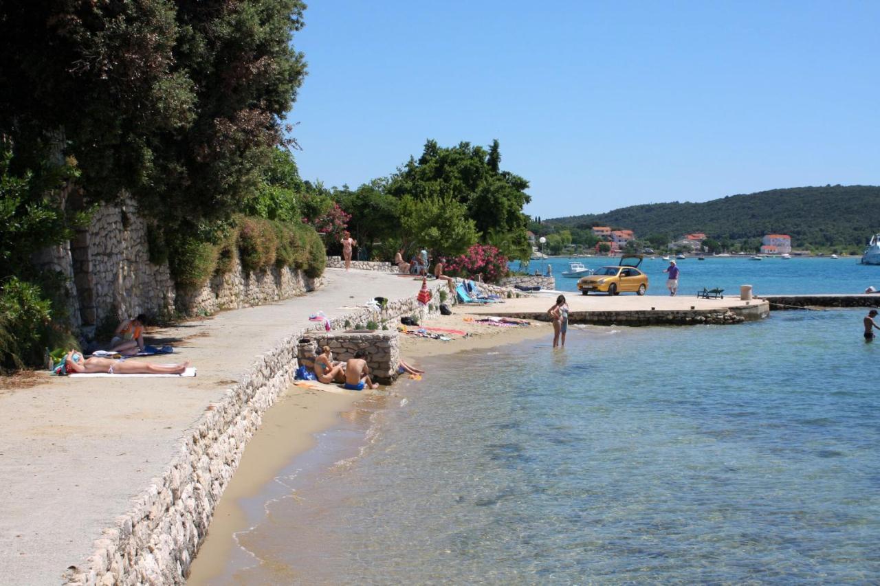 Apartments By The Sea Kampor, Rab - 5037 Buitenkant foto